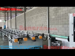 Voedsel blikken maken een rij